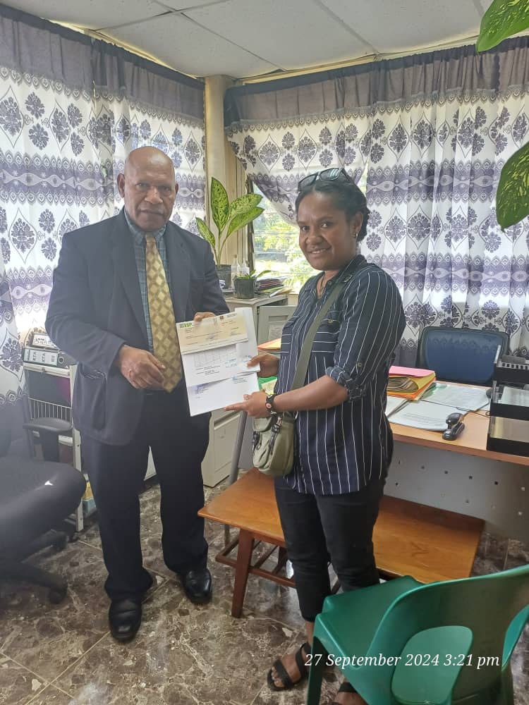 Eastern Highlands Provincial Gov Cheque Presentation