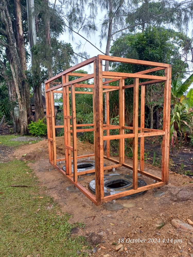Ground Pit Concrete Toilet - Loo10